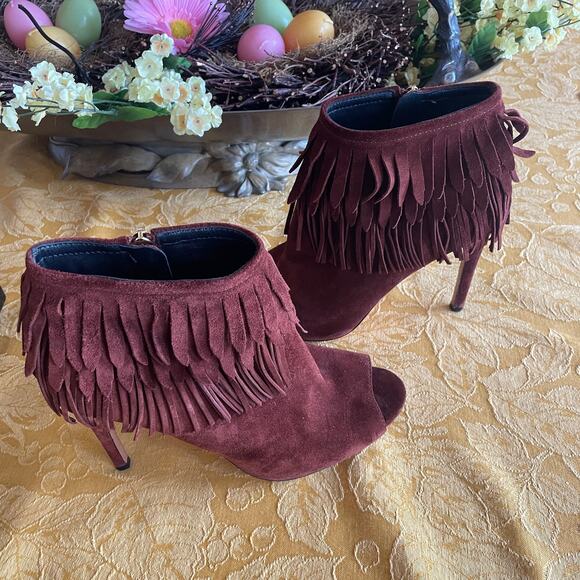 Vince Camuto VC Signature Women's Yulia Brown Suede Fringe Booties Sz 7.5 - Picture 5 of 9
